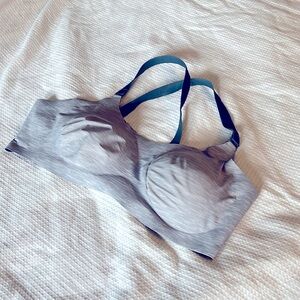 Knix reversible padded scoop-neck bra - size 5 (36D/38C-D/40C)